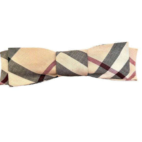 Burberry Classic Preppy Plaid Pattern Luxury Hair Bow Hair Clip Accessory. - Picture 1 of 8